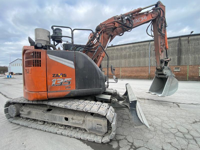 HITACHI ZX 135US-7 - Pelle sur chenille: photos 5 HITACHI ZX 135US-7 - Pelle sur chenille: photos 5