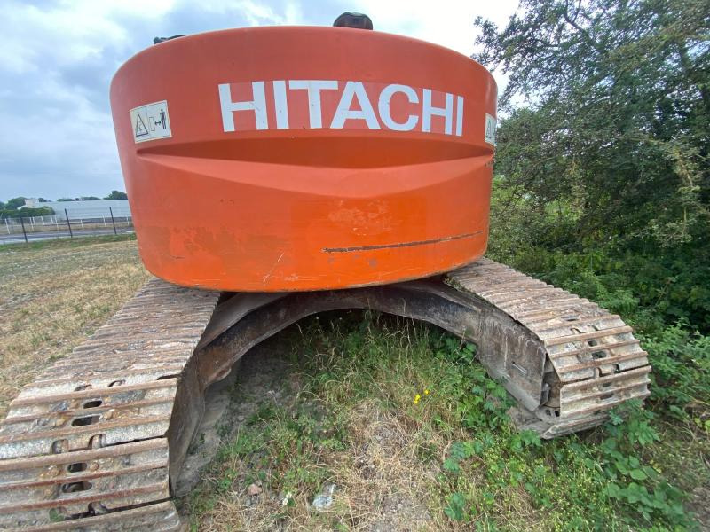 Hitachi ZX225USLC-3 - Pelle sur chenille: photos 4 Hitachi ZX225USLC-3 - Pelle sur chenille: photos 4