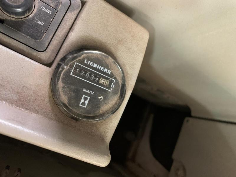 Liebherr R 904C HDSL - Pelle sur chenille: photos 4 Liebherr R 904C HDSL - Pelle sur chenille: photos 4