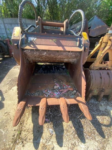 MB BF 120-4 - Godet pour Engins de chantier: photos 2 MB BF 120-4 - Godet pour Engins de chantier: photos 2