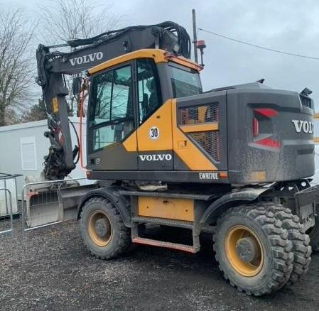 Volvo EWR 170E - Pelle sur pneus: photos 1 Volvo EWR 170E - Pelle sur pneus: photos 1