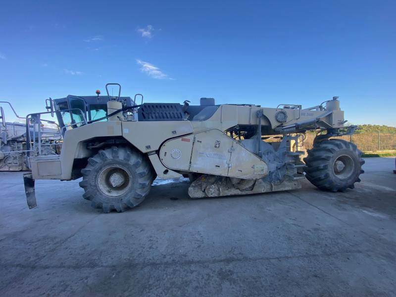 WIRTGEN WR 2400 - Stabilisateur: photos 1 WIRTGEN WR 2400 - Stabilisateur: photos 1