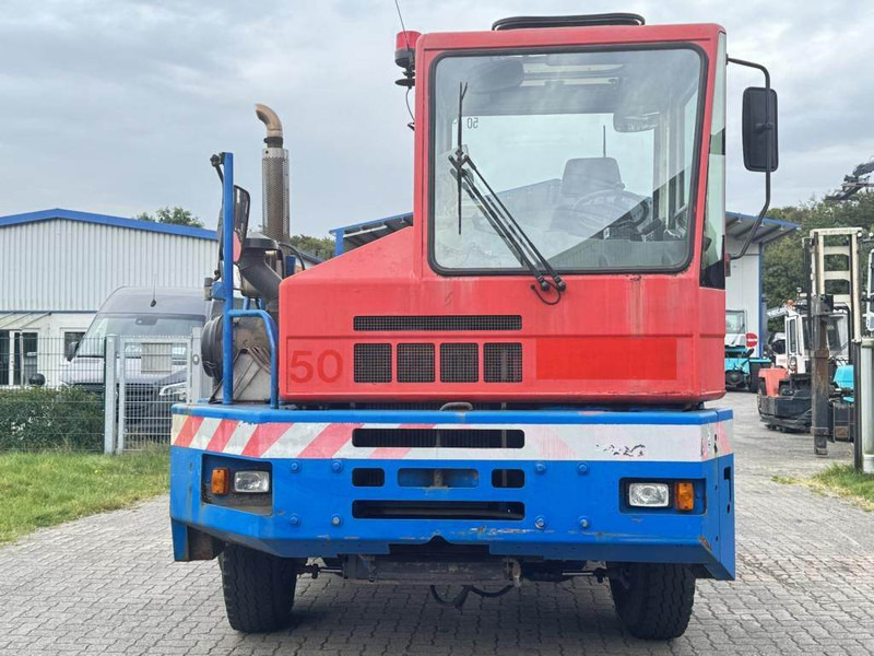 CVS Ferrari TT2516BV (4x2) - Tracteur portuaire: photos 5 CVS Ferrari TT2516BV (4x2) - Tracteur portuaire: photos 5