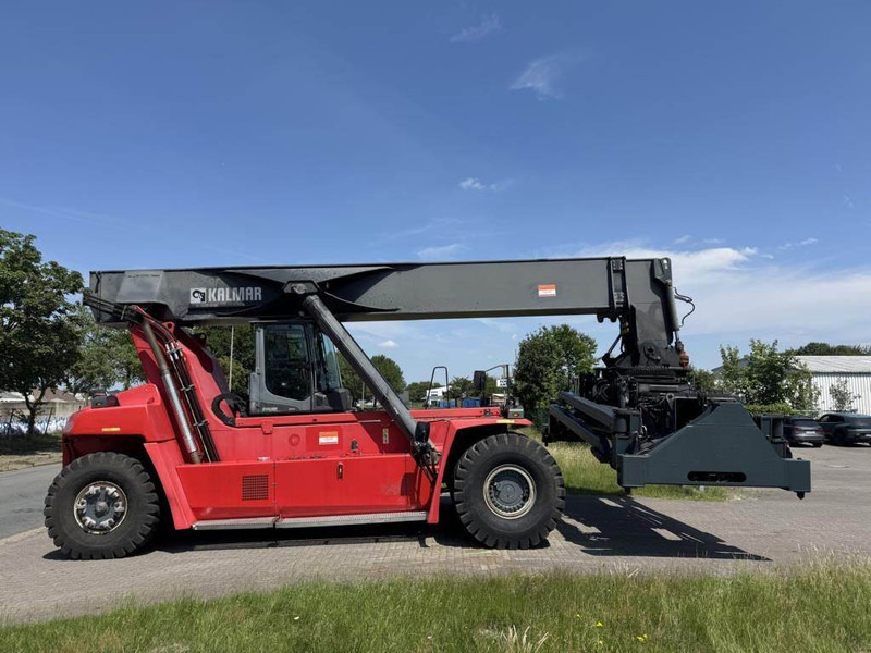Kalmar DRG450-60C5 - Reach stacker: photos 1 Kalmar DRG450-60C5 - Reach stacker: photos 1