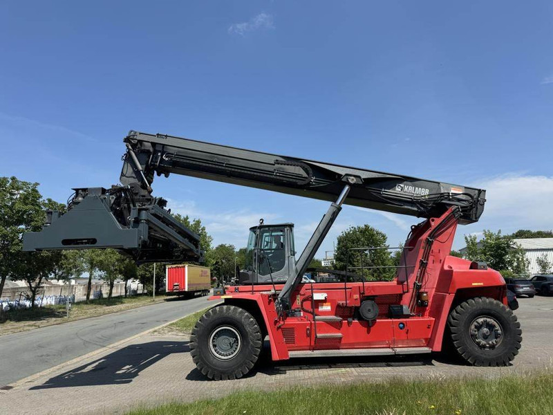 Kalmar DRG450-60C5 - Reach stacker: photos 2 Kalmar DRG450-60C5 - Reach stacker: photos 2