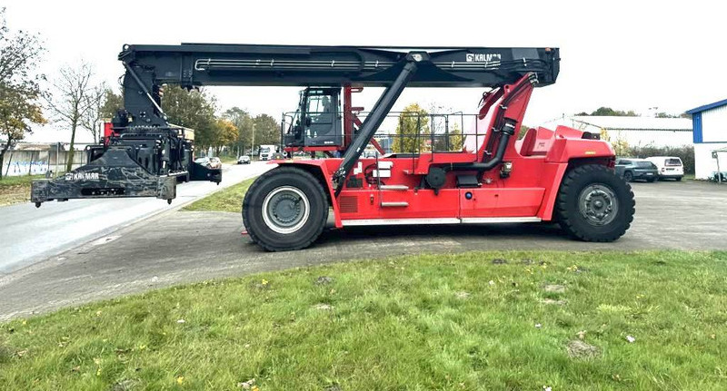 Kalmar DRG450-70S5XS - Reach stacker: photos 4 Kalmar DRG450-70S5XS - Reach stacker: photos 4