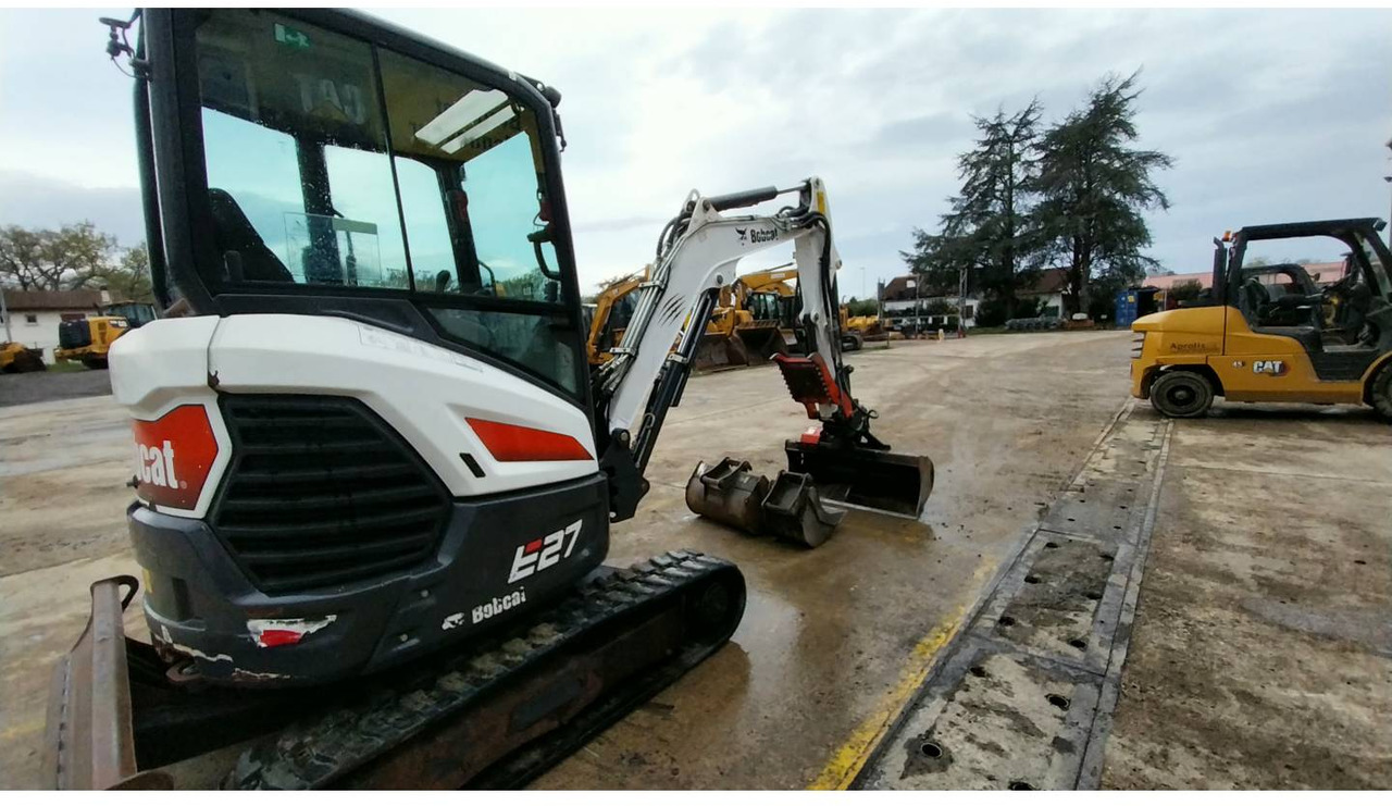 BOBCAT E27 - Pelle sur chenille: photos 3 BOBCAT E27 - Pelle sur chenille: photos 3