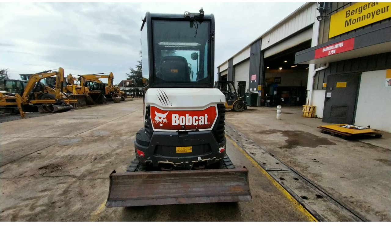 BOBCAT E27 - Pelle sur chenille: photos 4 BOBCAT E27 - Pelle sur chenille: photos 4