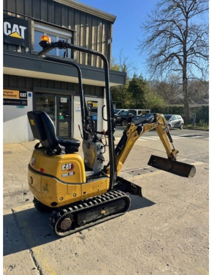 CAT 300.9D - Pelle sur chenille: photos 4 CAT 300.9D - Pelle sur chenille: photos 4