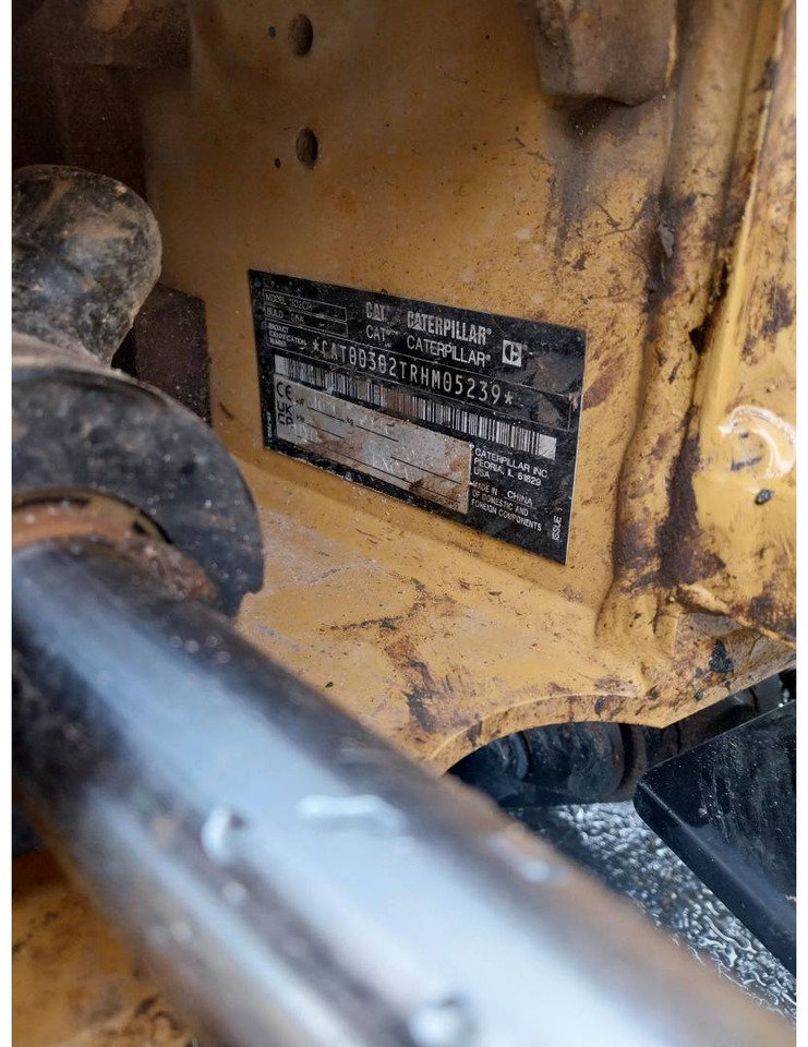 Pelle sur chenille CAT 302: photos 6 Pelle sur chenille CAT 302: photos 6