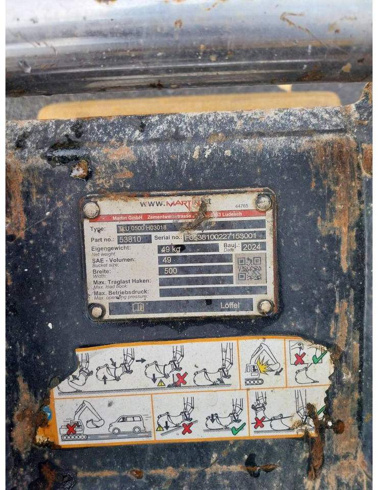 Pelle sur chenille CAT 302: photos 7 Pelle sur chenille CAT 302: photos 7