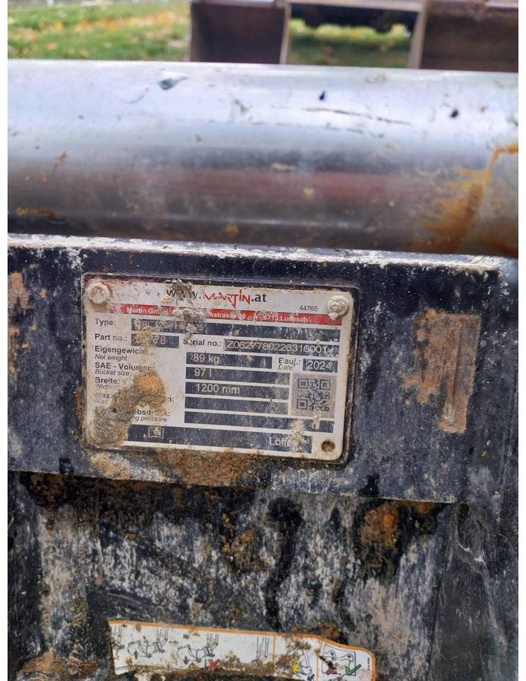 Pelle sur chenille CAT 302: photos 8 Pelle sur chenille CAT 302: photos 8