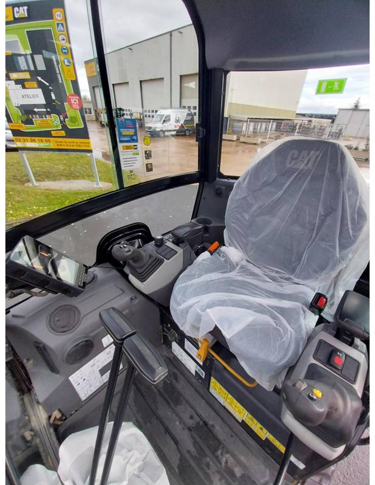 Pelle sur chenille CAT 302: photos 16 Pelle sur chenille CAT 302: photos 16