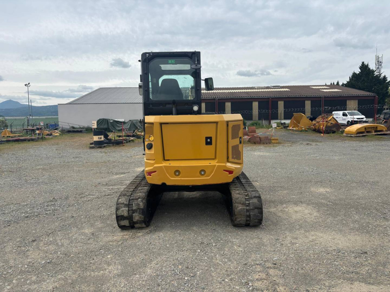 Pelle sur chenille CAT 305: photos 12