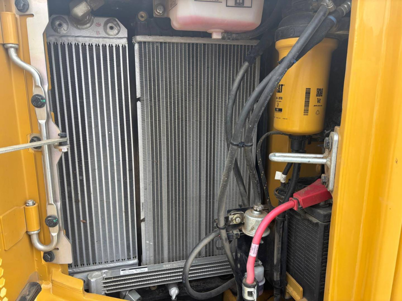 Pelle sur chenille CAT 305: photos 21