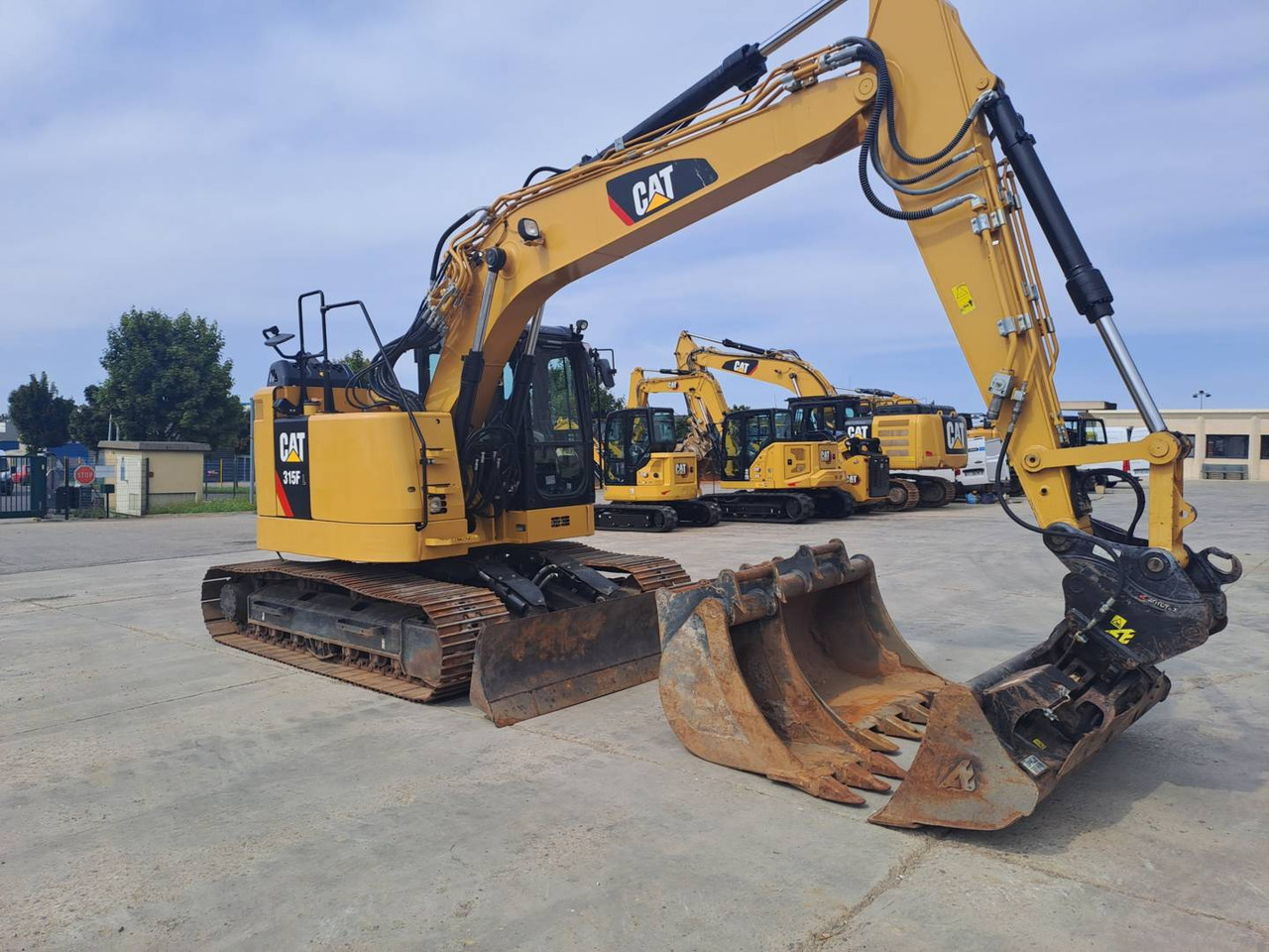 CAT 315F - Pelle sur chenille: photos 2 CAT 315F - Pelle sur chenille: photos 2
