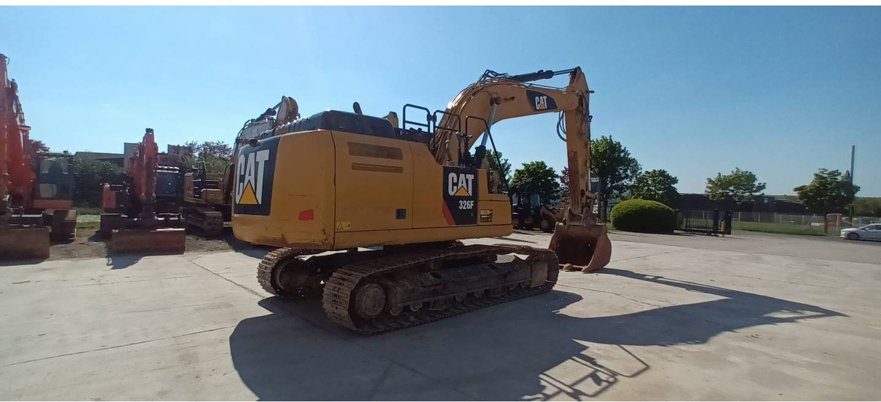 CAT 326F - Pelle sur chenille: photos 3 CAT 326F - Pelle sur chenille: photos 3