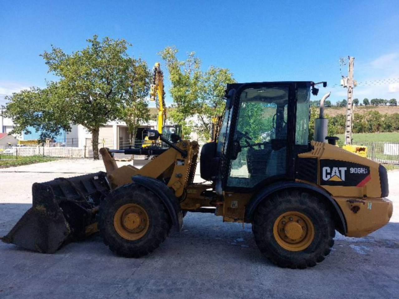 CAT 906H2 - Chargeuse sur pneus: photos 1 CAT 906H2 - Chargeuse sur pneus: photos 1
