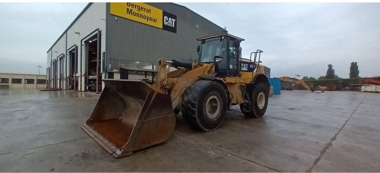 CAT 966K - Chargeuse sur pneus: photos 1 CAT 966K - Chargeuse sur pneus: photos 1