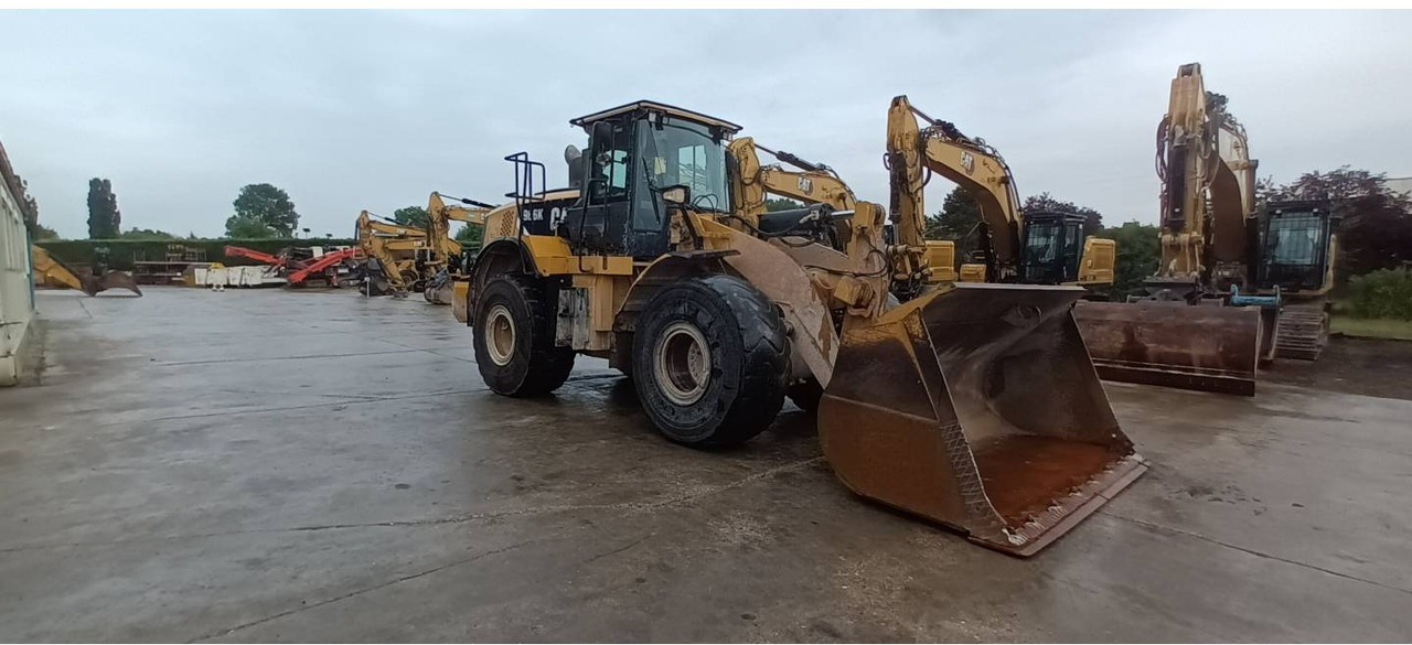 CAT 966K - Chargeuse sur pneus: photos 2 CAT 966K - Chargeuse sur pneus: photos 2