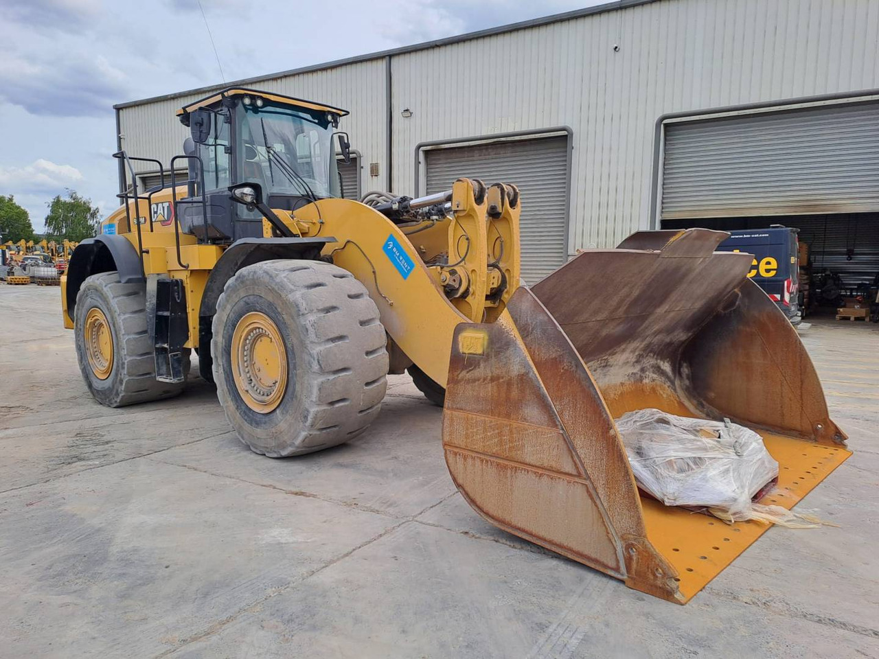 CAT 982M - Chargeuse sur pneus: photos 2 CAT 982M - Chargeuse sur pneus: photos 2