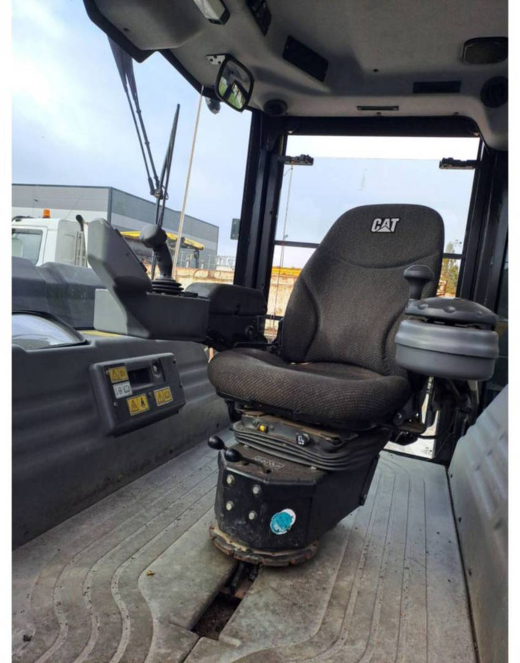 Compacteur à pieds de mouton/ Monocylindre CAT CD54B: photos 12 Compacteur à pieds de mouton/ Monocylindre CAT CD54B: photos 12