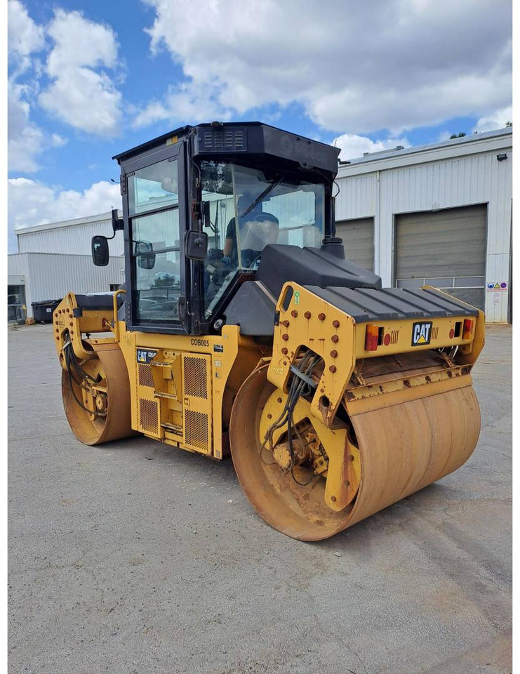 CAT CD54B - Compacteur à pieds de mouton/ Monocylindre: photos 4 CAT CD54B - Compacteur à pieds de mouton/ Monocylindre: photos 4