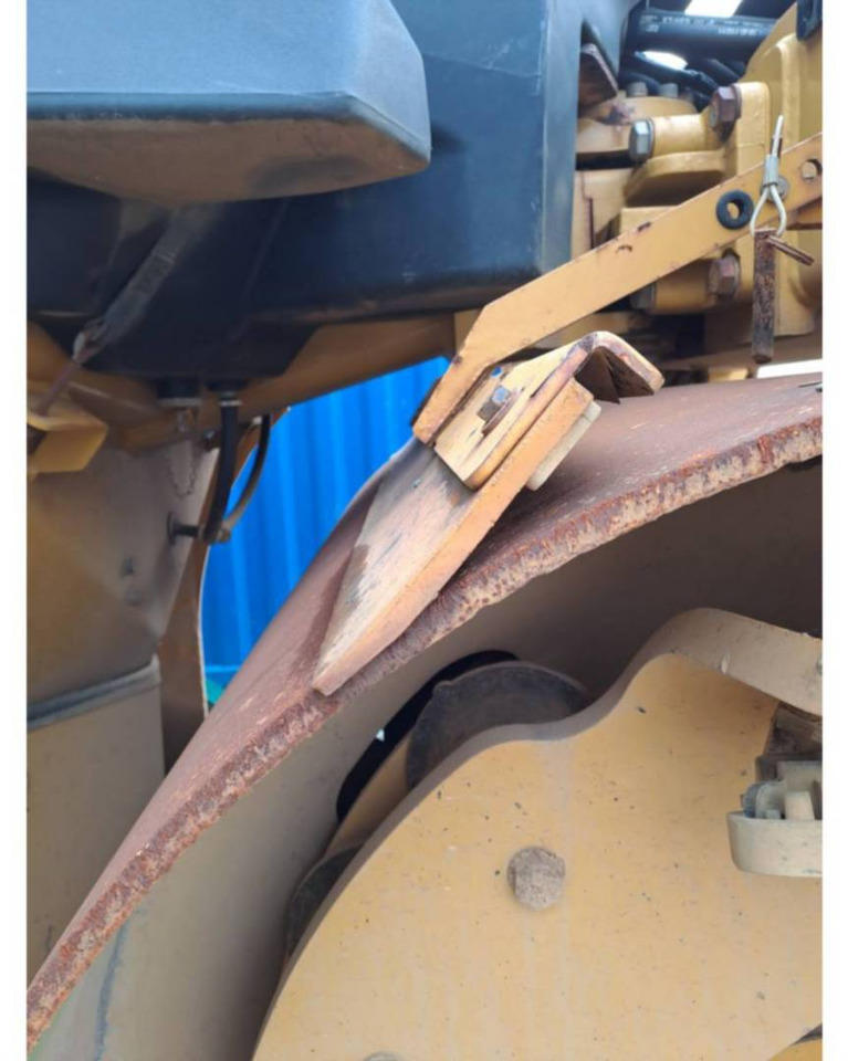 Compacteur à pieds de mouton/ Monocylindre CAT CD54B: photos 10 Compacteur à pieds de mouton/ Monocylindre CAT CD54B: photos 10