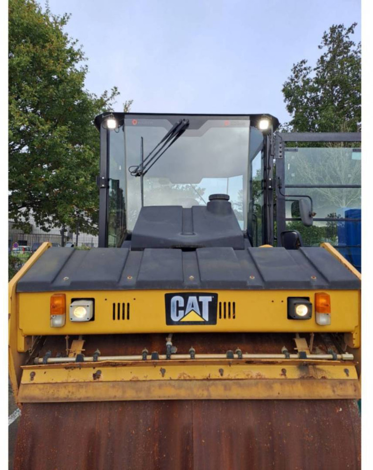 Compacteur à pieds de mouton/ Monocylindre CAT CD54B: photos 13 Compacteur à pieds de mouton/ Monocylindre CAT CD54B: photos 13