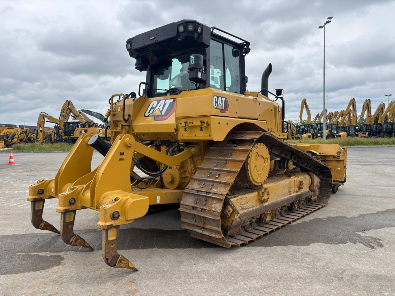 CAT D6 VPAT - Bulldozer: photos 4 CAT D6 VPAT - Bulldozer: photos 4