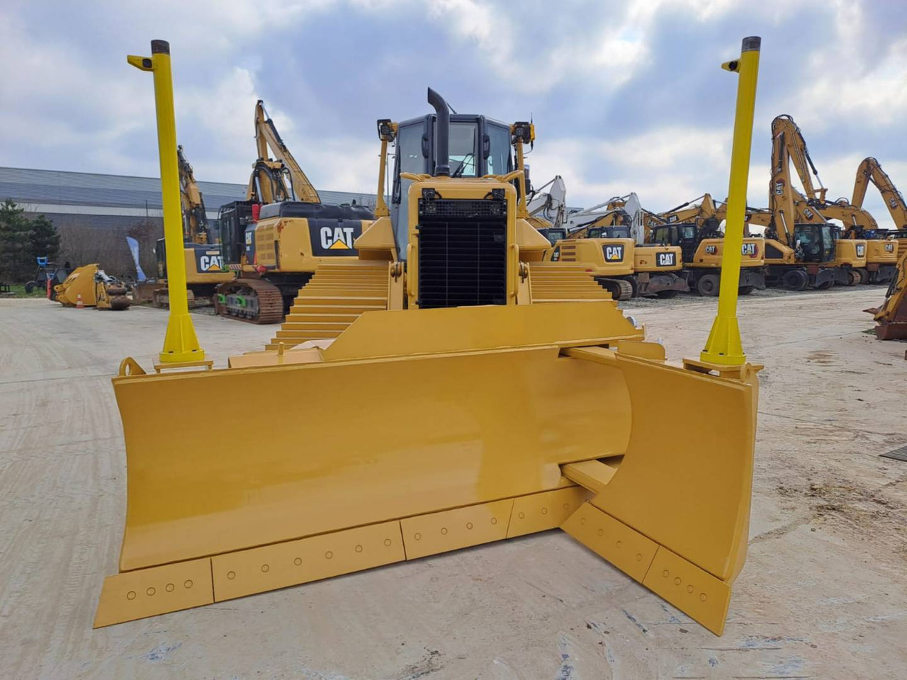 CAT D6NLGP - Bulldozer: photos 4 CAT D6NLGP - Bulldozer: photos 4