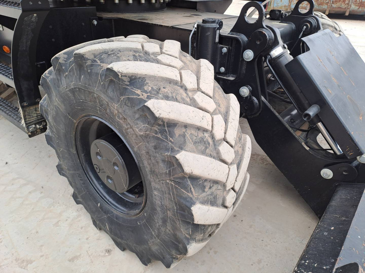 Pelle sur pneus CAT M315F IVC: photos 12