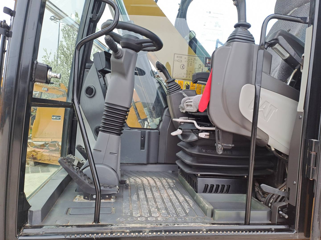 Pelle sur pneus CAT M315F IVC: photos 27
