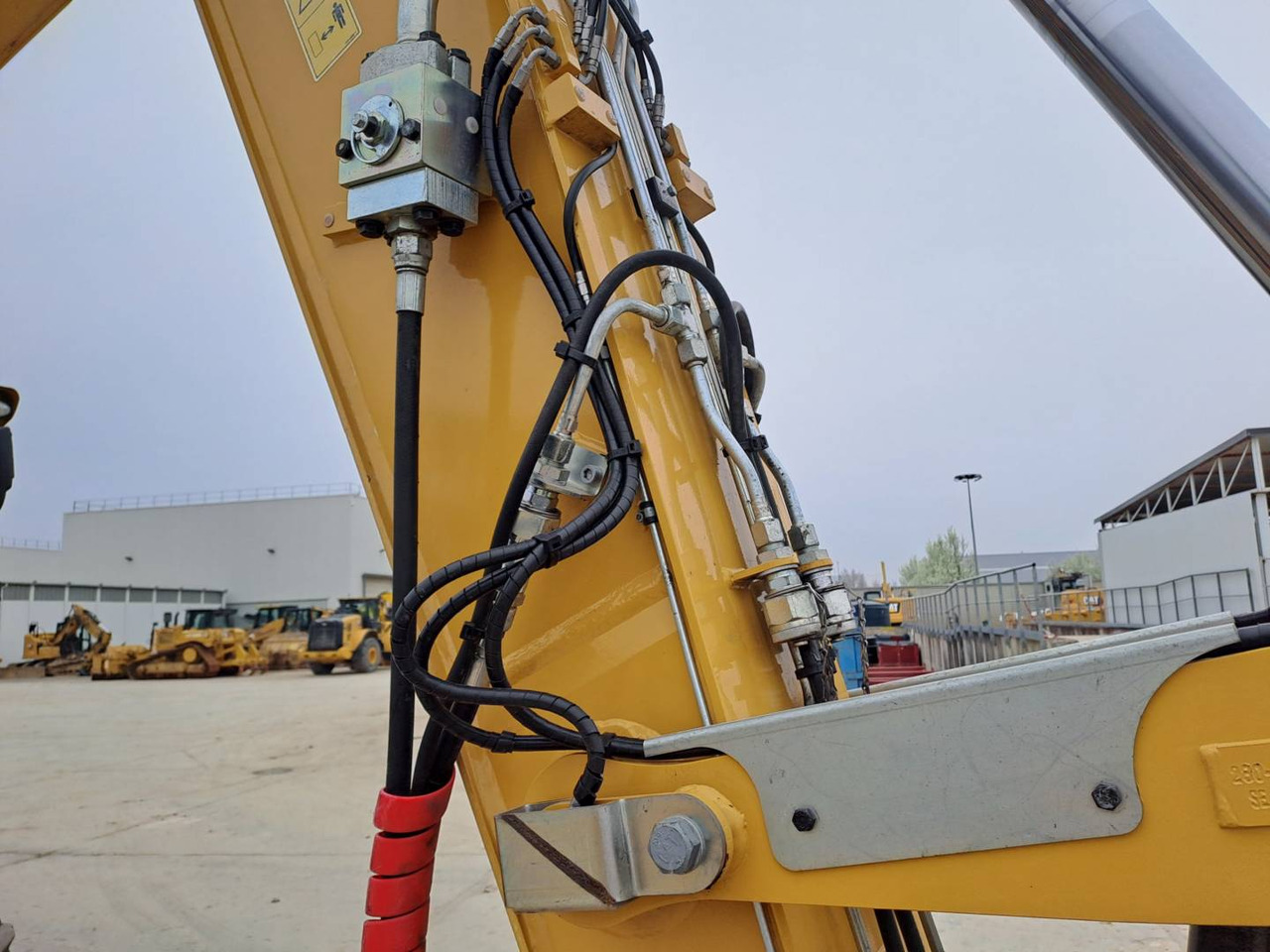 Pelle sur pneus CAT M315F IVC: photos 22
