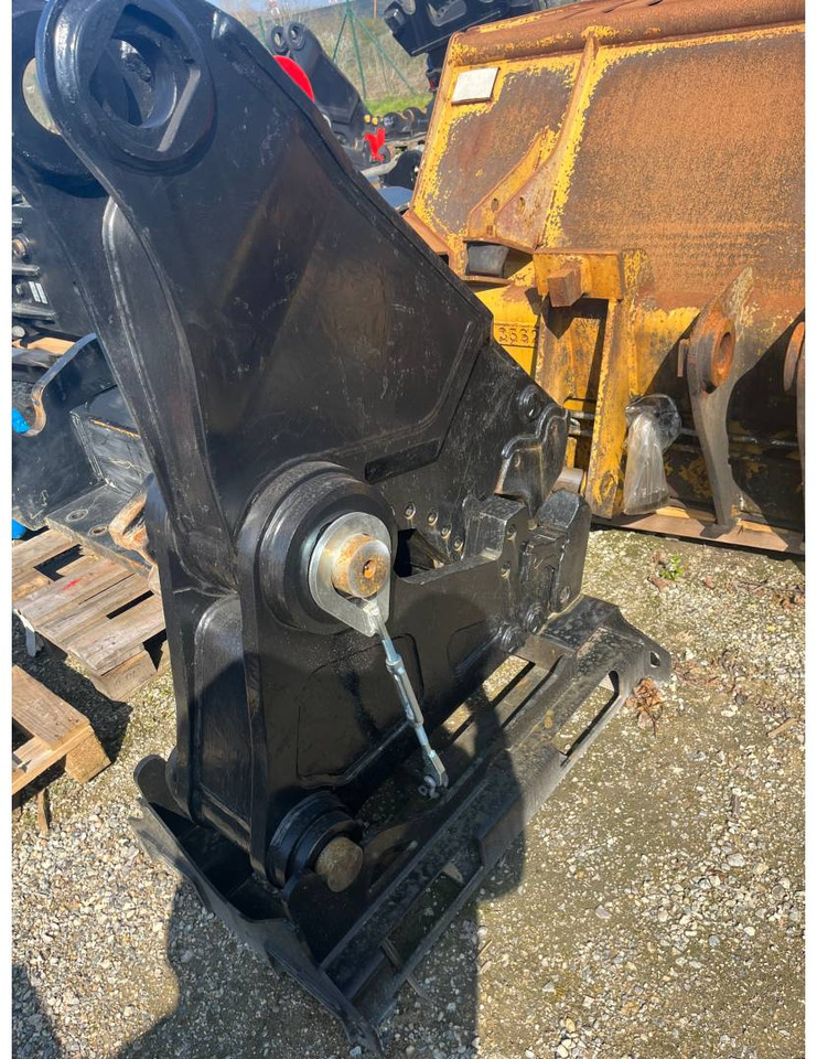 CAT MP318/CC - Cisaille de démolition pour Engins de chantier: photos 2 CAT MP318/CC - Cisaille de démolition pour Engins de chantier: photos 2