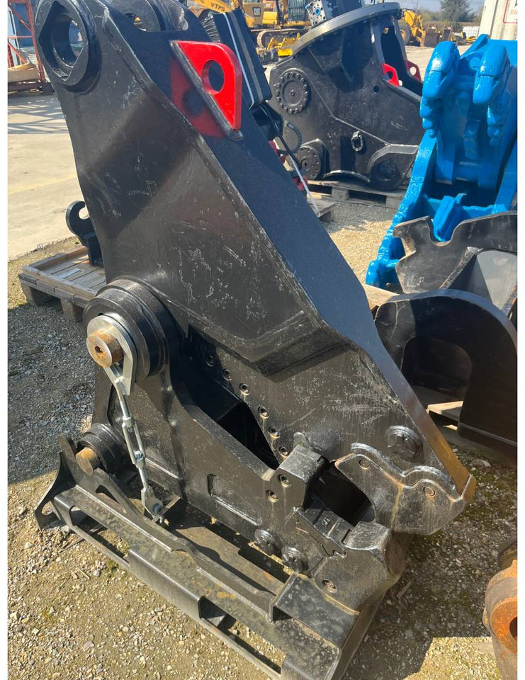 CAT MP318/CC - Cisaille de démolition pour Engins de chantier: photos 1 CAT MP318/CC - Cisaille de démolition pour Engins de chantier: photos 1