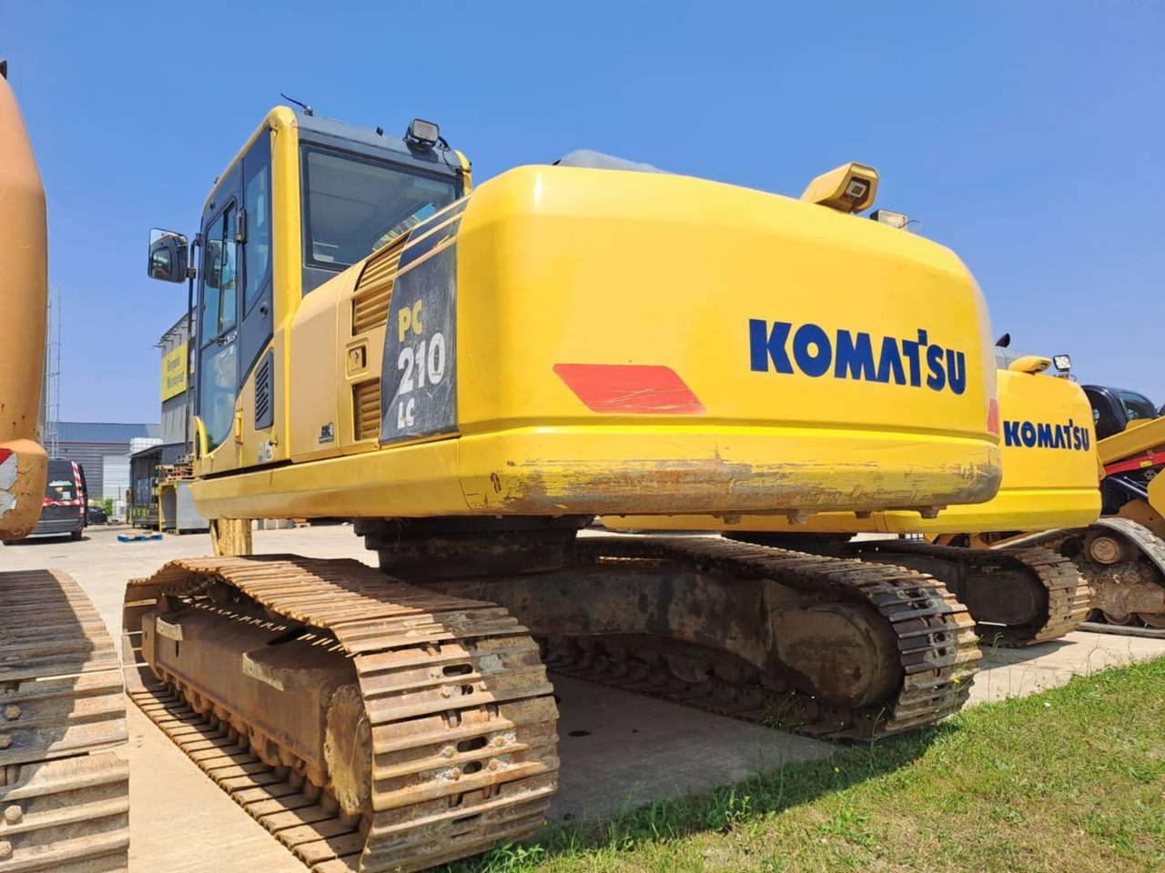 KOMATSU PC210LC - Pelle sur chenille: photos 4 KOMATSU PC210LC - Pelle sur chenille: photos 4
