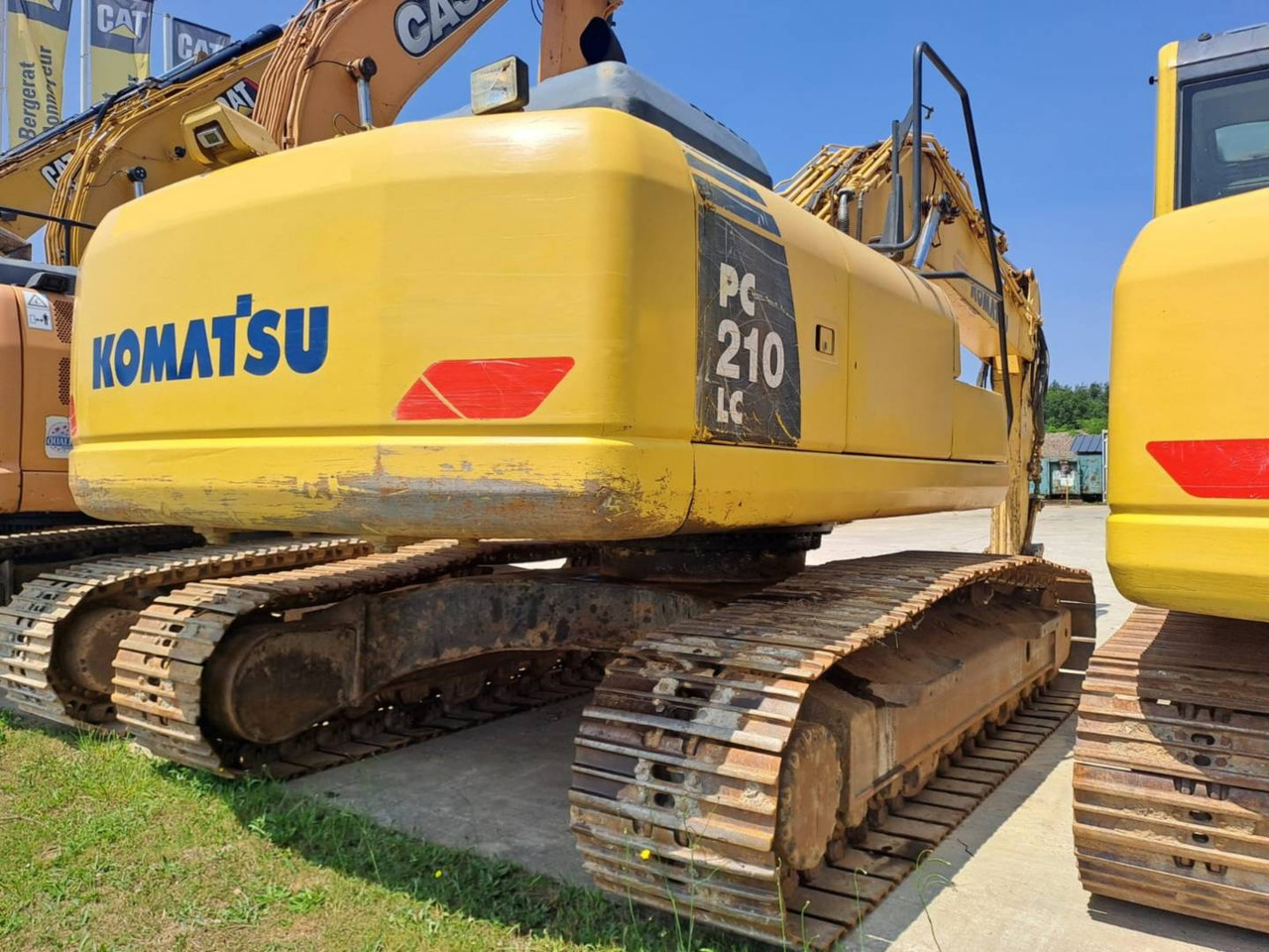 KOMATSU PC210LC - Pelle sur chenille: photos 3 KOMATSU PC210LC - Pelle sur chenille: photos 3
