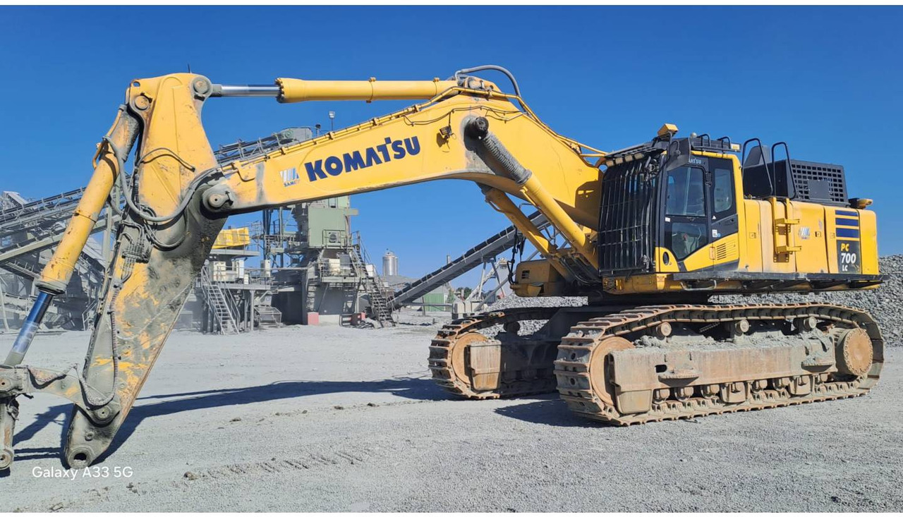 KOMATSU PC700LC - Pelle sur chenille: photos 1 KOMATSU PC700LC - Pelle sur chenille: photos 1