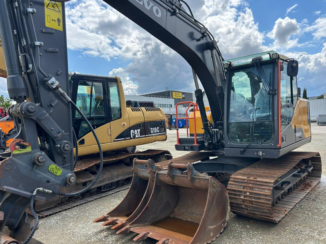 VOLVO CONSTRUCTION EQUIPMENT EC140 - Pelle sur chenille: photos 1 VOLVO CONSTRUCTION EQUIPMENT EC140 - Pelle sur chenille: photos 1