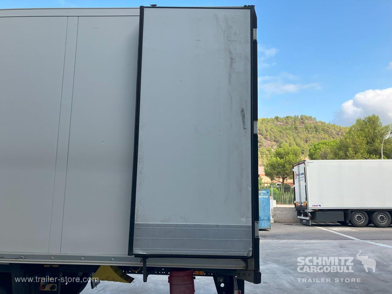 SCHMITZ Semiremolque Frigo Standard - Semi-remorque isothermique: photos 4 SCHMITZ Semiremolque Frigo Standard - Semi-remorque isothermique: photos 4