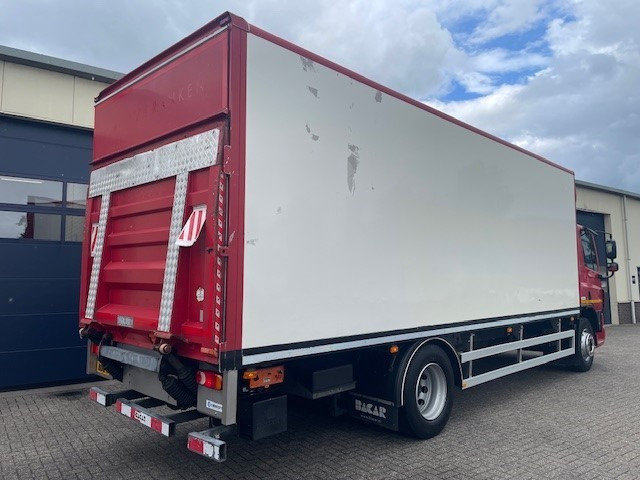 DAF FA CF65 DAF CF65.250 4X2 Euro 5 EEV Bakwagen - Year 2013 - Airco - Plywood laadbak + laadklep - Camion fourgon: photos 4 DAF FA CF65 DAF CF65.250 4X2 Euro 5 EEV Bakwagen - Year 2013 - Airco - Plywood laadbak + laadklep - Camion fourgon: photos 4