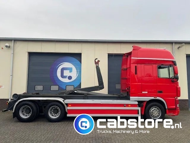 DAF XF 105 .460 FAS Euro 5 - Haakarmsysteem - Hooklift - Abrolkipper - Year 2006 - ANALOG TACHO - Camion ampliroll: photos 5 DAF XF 105 .460 FAS Euro 5 - Haakarmsysteem - Hooklift - Abrolkipper - Year 2006 - ANALOG TACHO - Camion ampliroll: photos 5