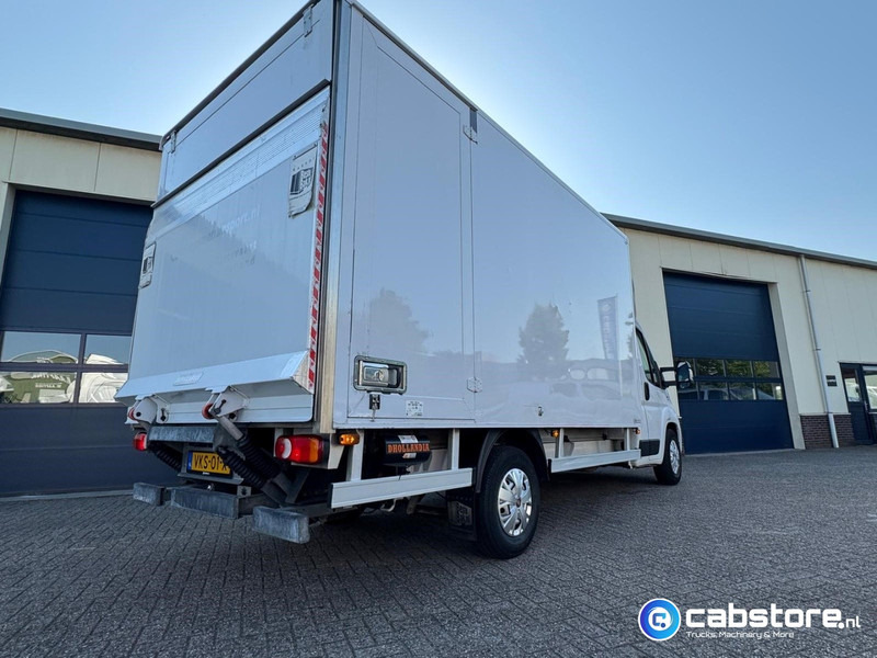 Fiat Ducato 2.3 Multijet 160 Pk Euro 6 - Bouwjaar 2021 - Handgeschakeld 6 speed - Airco - 3 zitplaatsen - Laadklep - Camion fourgon: photos 4 Fiat Ducato 2.3 Multijet 160 Pk Euro 6 - Bouwjaar 2021 - Handgeschakeld 6 speed - Airco - 3 zitplaatsen - Laadklep - Camion fourgon: photos 4