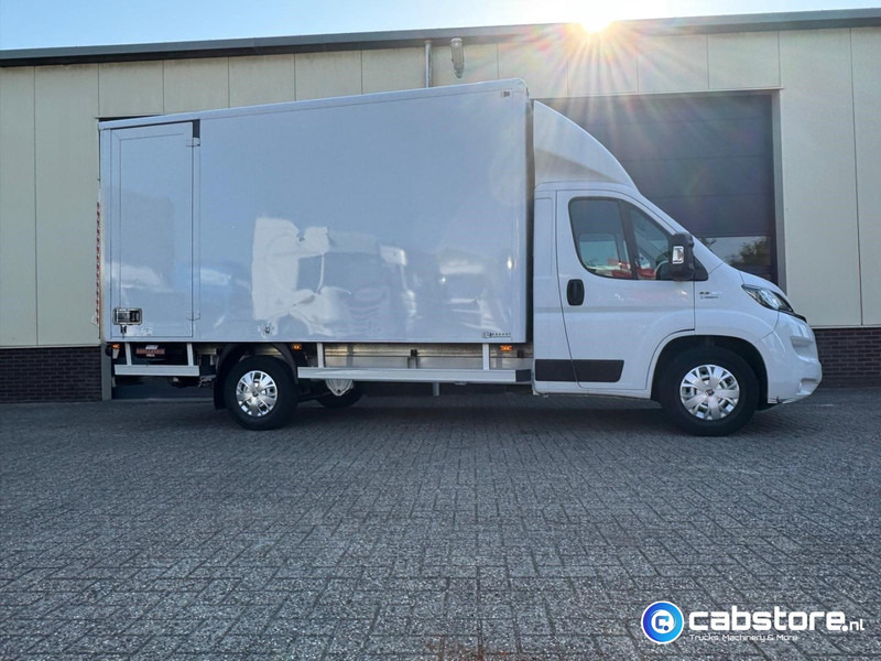 Fiat Ducato 2.3 Multijet 160 Pk Euro 6 - Bouwjaar 2021 - Handgeschakeld 6 speed - Airco - 3 zitplaatsen - Laadklep - Camion fourgon: photos 5 Fiat Ducato 2.3 Multijet 160 Pk Euro 6 - Bouwjaar 2021 - Handgeschakeld 6 speed - Airco - 3 zitplaatsen - Laadklep - Camion fourgon: photos 5