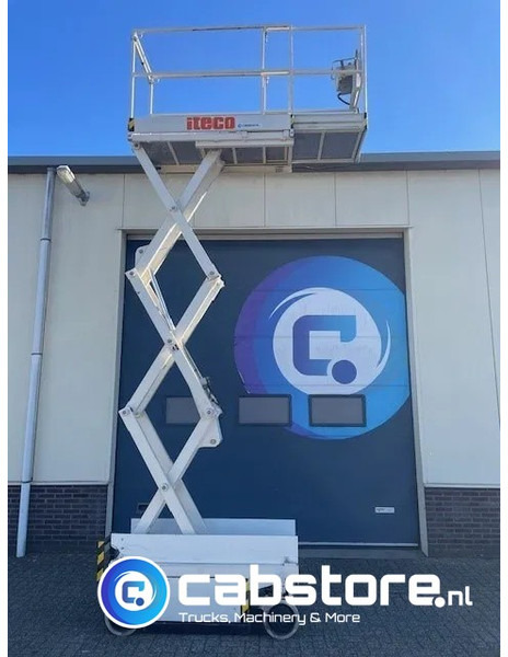Iteco IG 4080 Schaarhoogwerker Abeitsbuhne - Skylift - Year 2001 - High 6.2 meter - Nacelle ciseaux: photos 1 Iteco IG 4080 Schaarhoogwerker Abeitsbuhne - Skylift - Year 2001 - High 6.2 meter - Nacelle ciseaux: photos 1