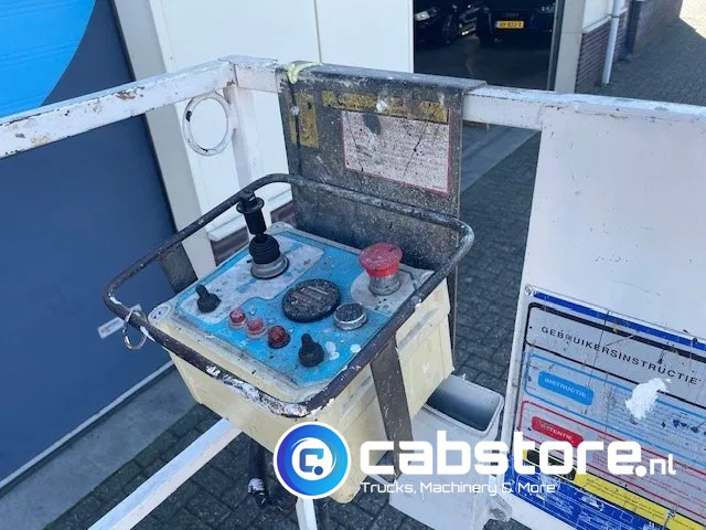 Iteco IG 4080 Schaarhoogwerker Abeitsbuhne - Skylift - Year 2001 - High 6.2 meter - Nacelle ciseaux: photos 4 Iteco IG 4080 Schaarhoogwerker Abeitsbuhne - Skylift - Year 2001 - High 6.2 meter - Nacelle ciseaux: photos 4