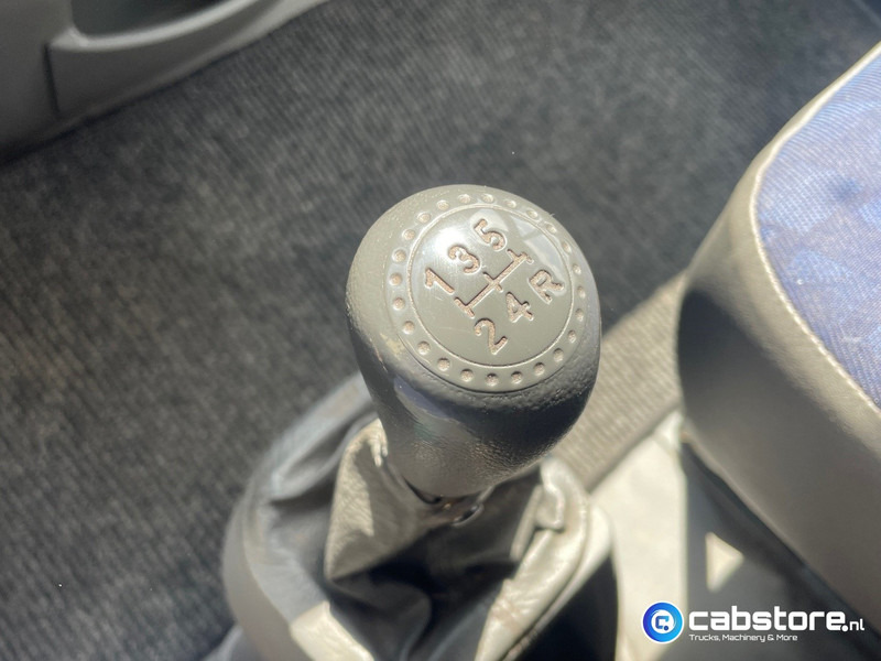 Fourgon Iveco 40C 40C12 EURO 3   4x2 Bakwagen Euro 3 - Bouwjaar 2003 - APK tot 10-05-2026 -Handgeschakelde versnellingsbak: photos 14