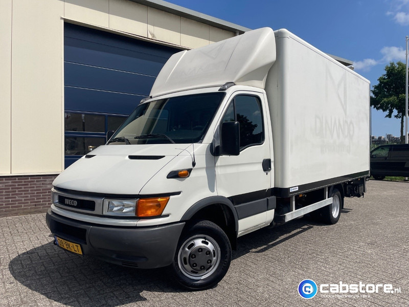 Iveco 40C12 Daily 4x2 Bakwagen Euro 3 - Bouwjaar 2003 - APK tot 10-05-2026 -Handgeschakelde versnellingsbak - Fourgon: photos 2 Iveco 40C12 Daily 4x2 Bakwagen Euro 3 - Bouwjaar 2003 - APK tot 10-05-2026 -Handgeschakelde versnellingsbak - Fourgon: photos 2