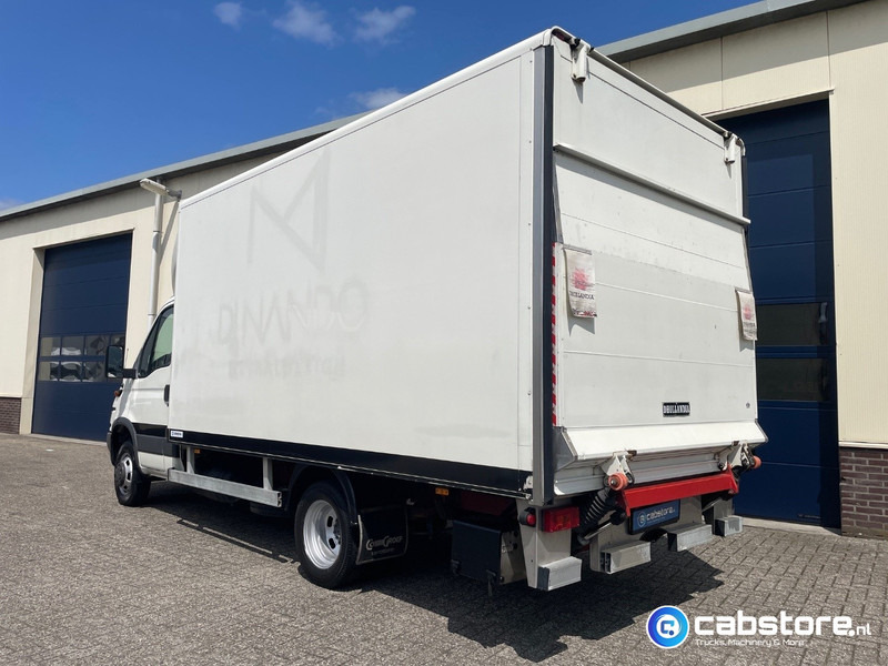 Iveco 40C12 Daily 4x2 Bakwagen Euro 3 - Bouwjaar 2003 - APK tot 10-05-2026 -Handgeschakelde versnellingsbak - Fourgon: photos 5 Iveco 40C12 Daily 4x2 Bakwagen Euro 3 - Bouwjaar 2003 - APK tot 10-05-2026 -Handgeschakelde versnellingsbak - Fourgon: photos 5